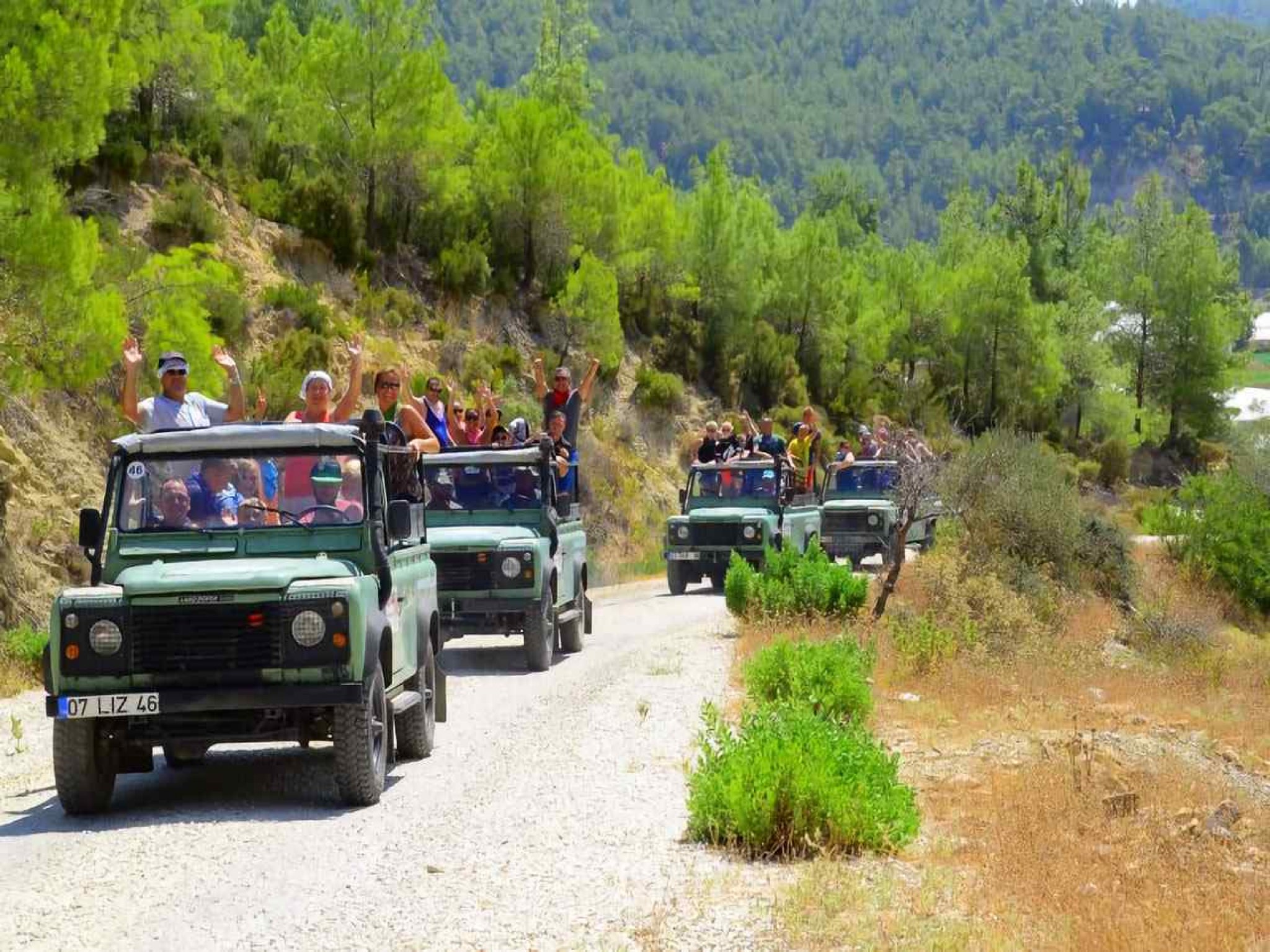 JEEP SAFARI W KEMER